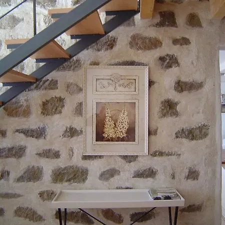 Du Besset Holiday home Pradelles